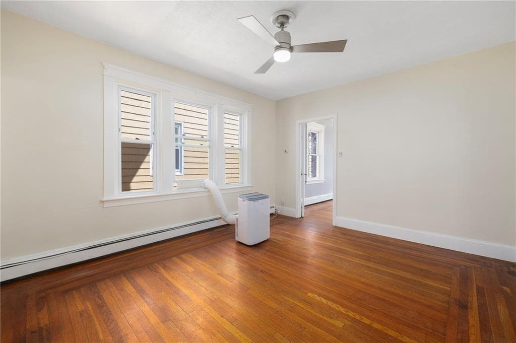 559 Branch Avenue photo 20