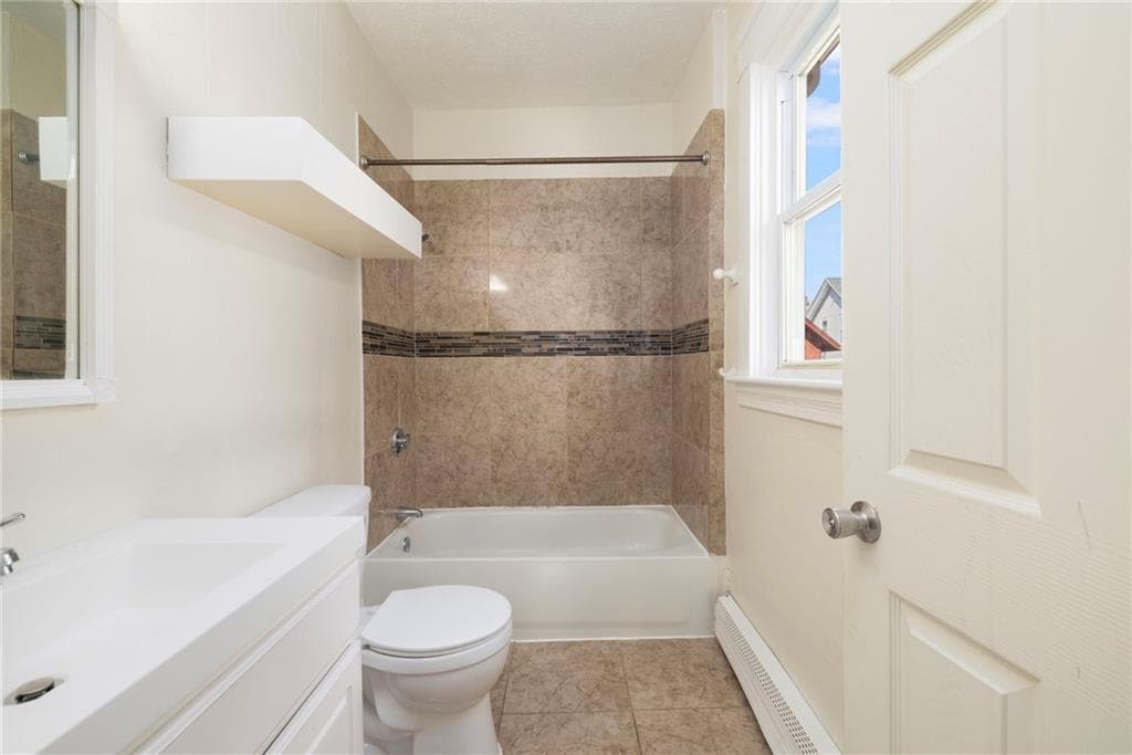 559 Branch Avenue photo 30
