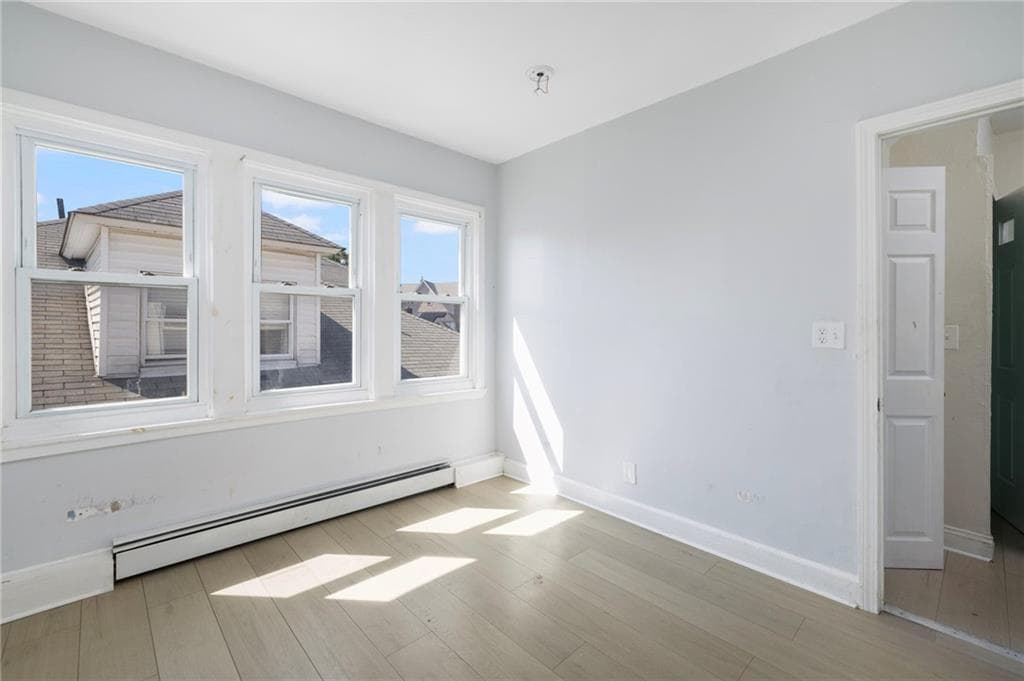 559 Branch Avenue photo 38