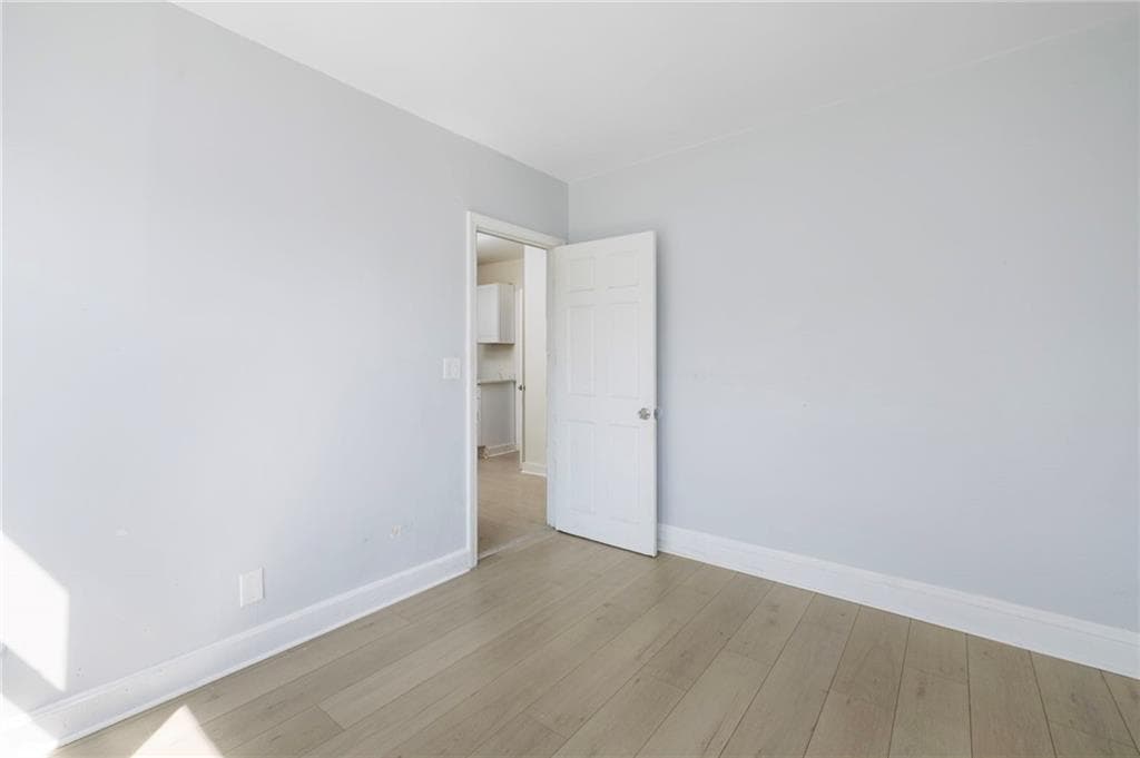 559 Branch Avenue photo 39