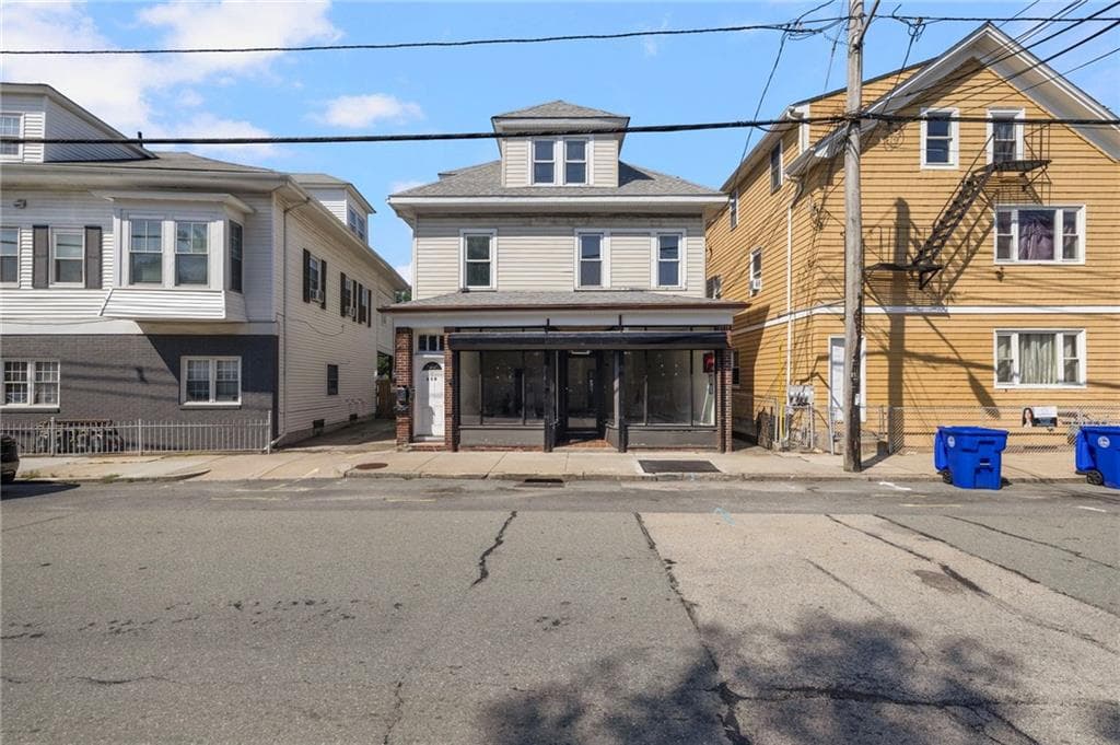559 Branch Avenue photo 4