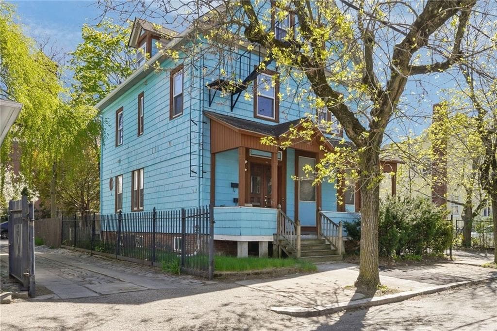 Multi Family at 98 Andem St. Street, Providence, photo 2 of 50