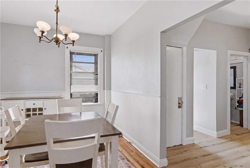 25 Hoppin Avenue photo 7