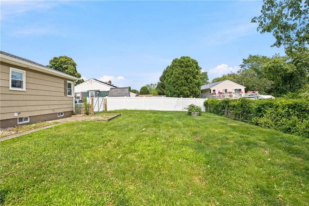 20 Wood Road photo 25