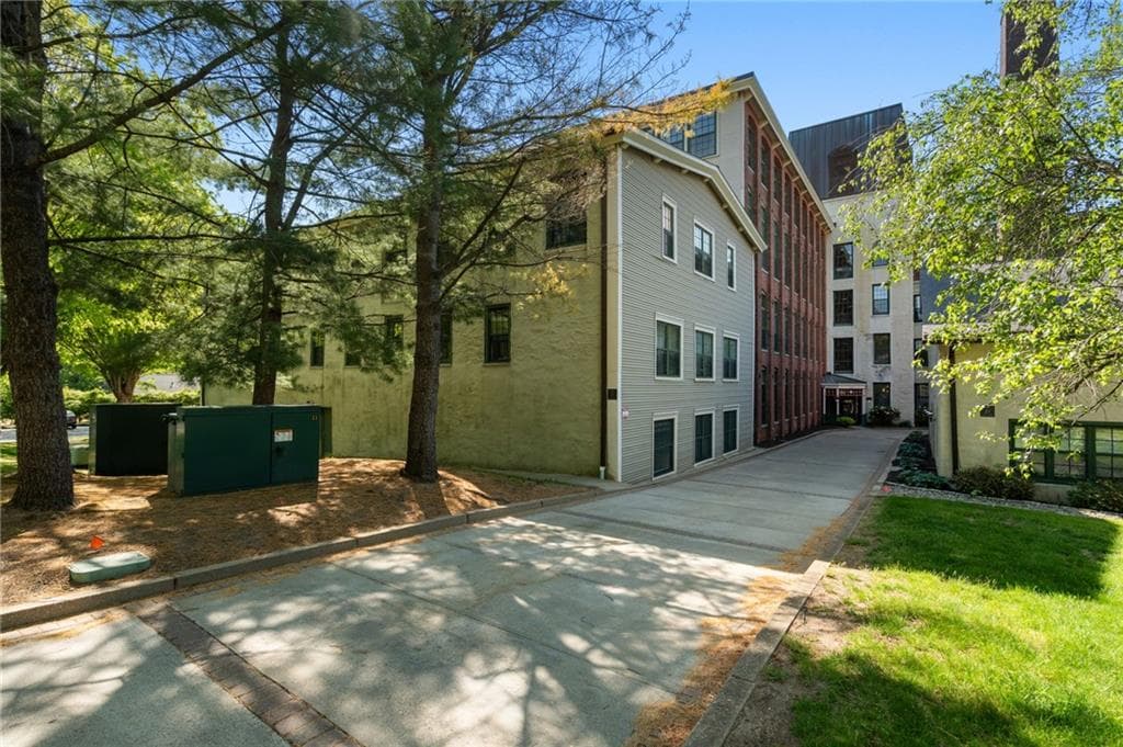 15 Higgins Street UNIT 109 photo 3