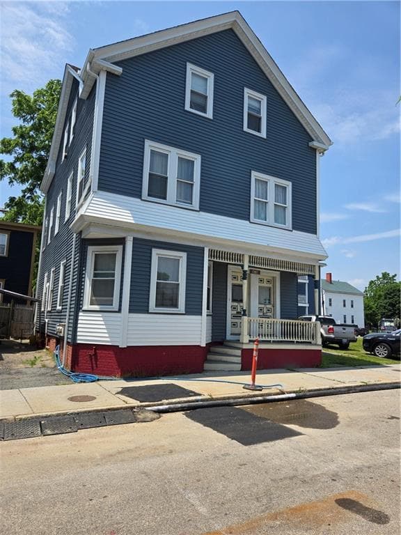 Multi Family at 73 Beacon Avenue, Providence, photo 3 of 36