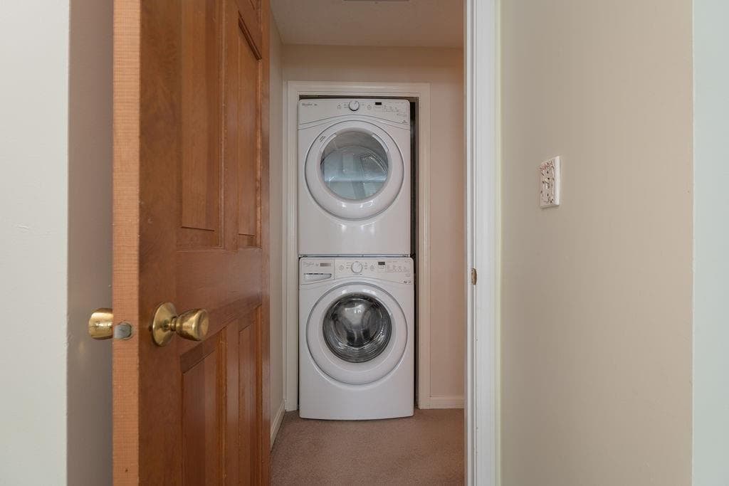 703 Brookhaven Lane UNIT 703 photo 23