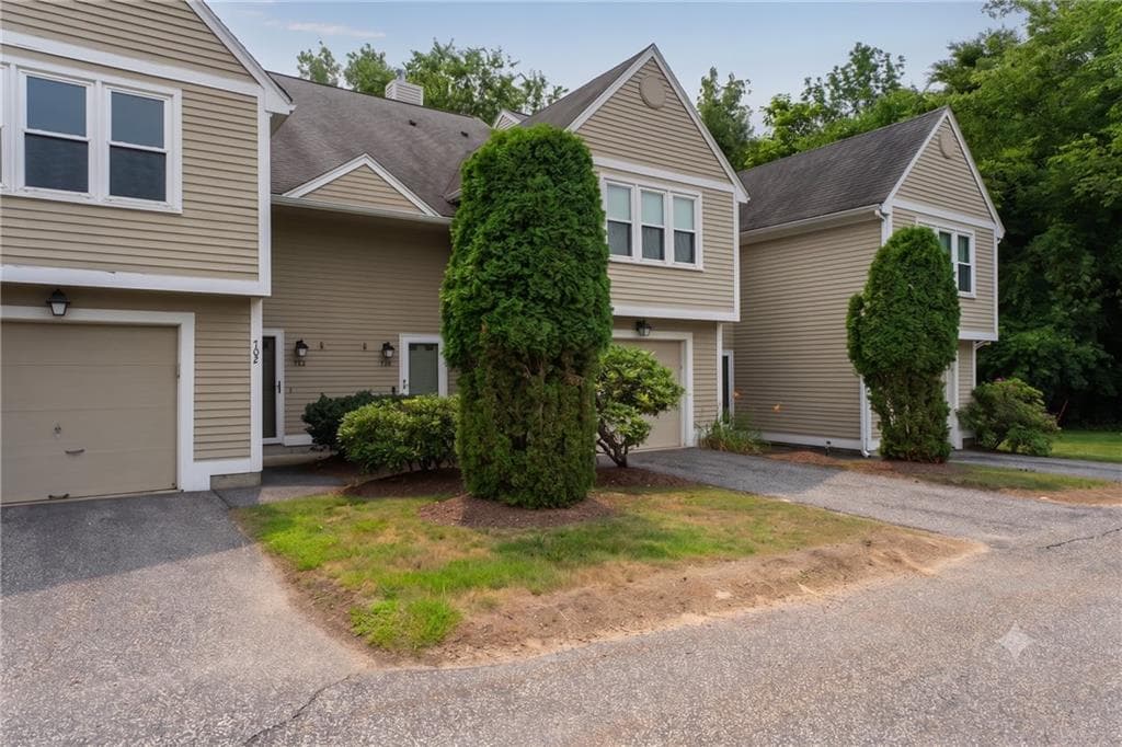703 Brookhaven Lane UNIT 703 photo 2