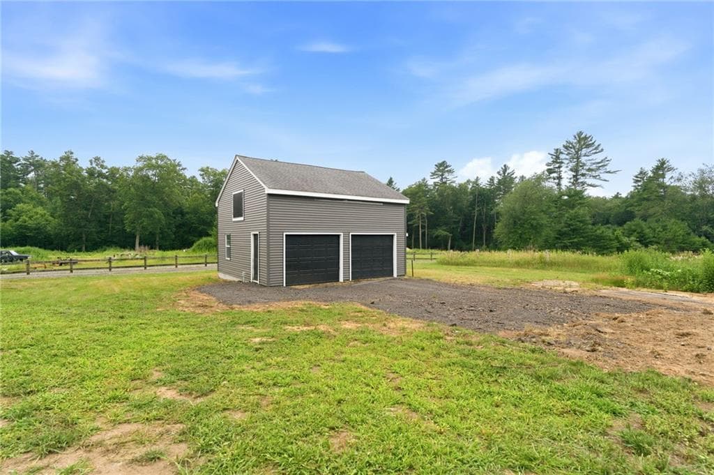 Single Family Residence at 109 Hudson Pond Road, West Greenwich, photo 32 of 44