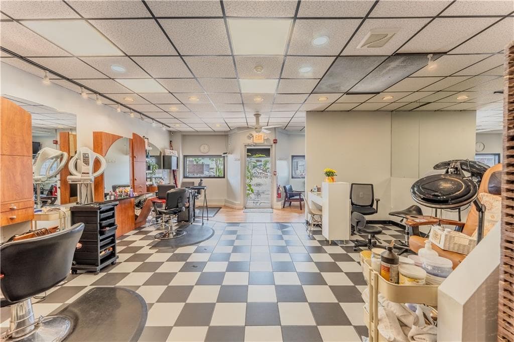 492 Warren Avenue photo 9