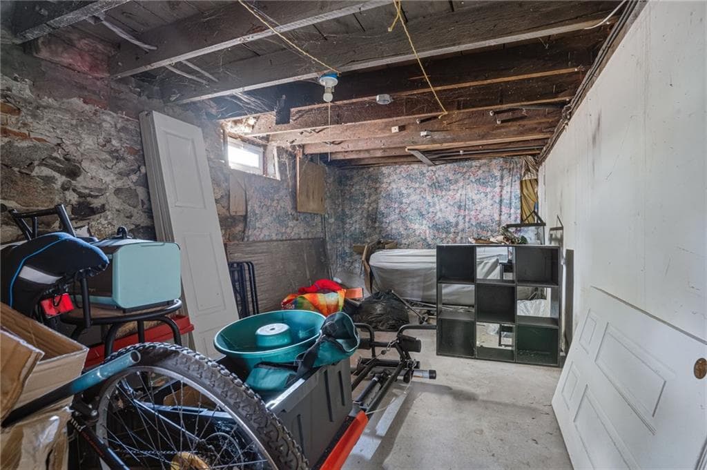 6 Bloomingdale Avenue photo 12
