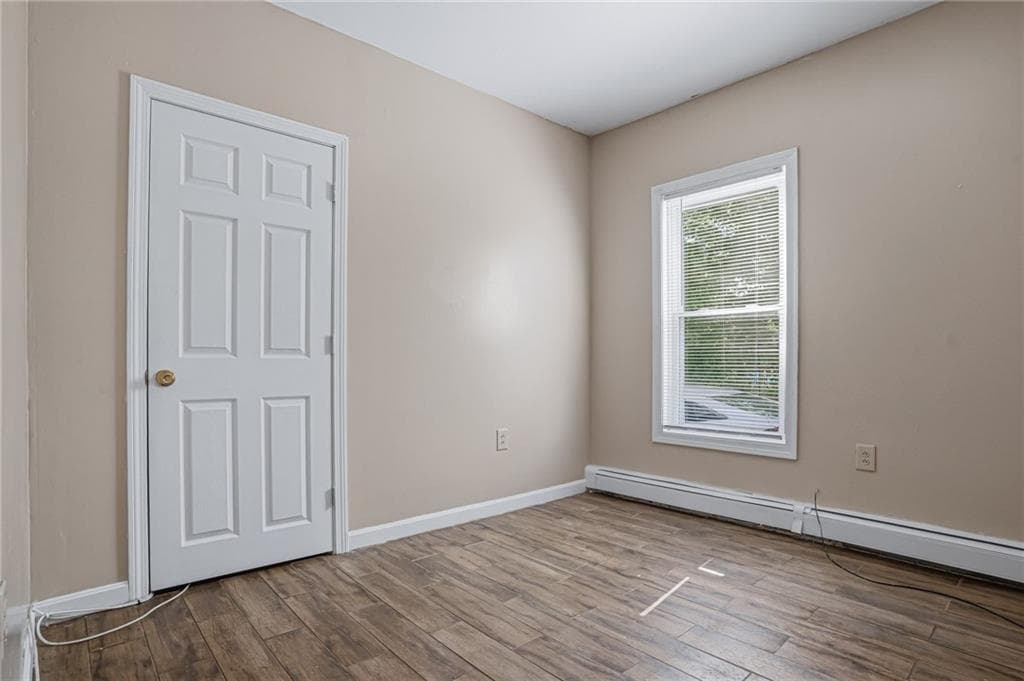 6 Bloomingdale Avenue photo 7