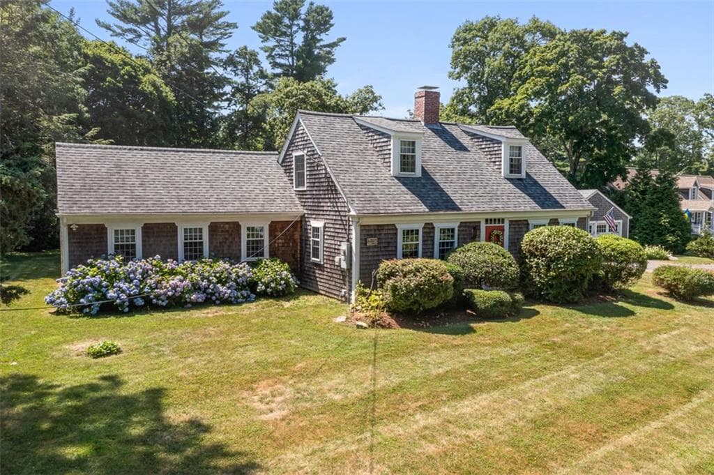 Single Family Residence at 1263 Drift Road, Westport, photo 2 of 41