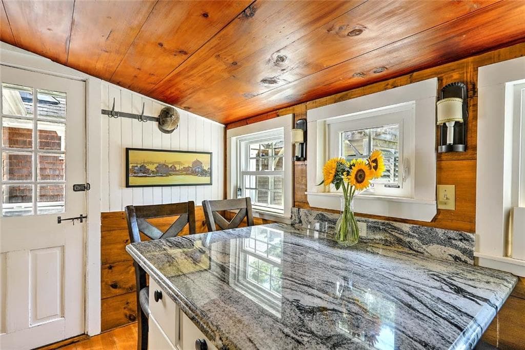 Single Family Residence at 1263 Drift Road, Westport, photo 12 of 41