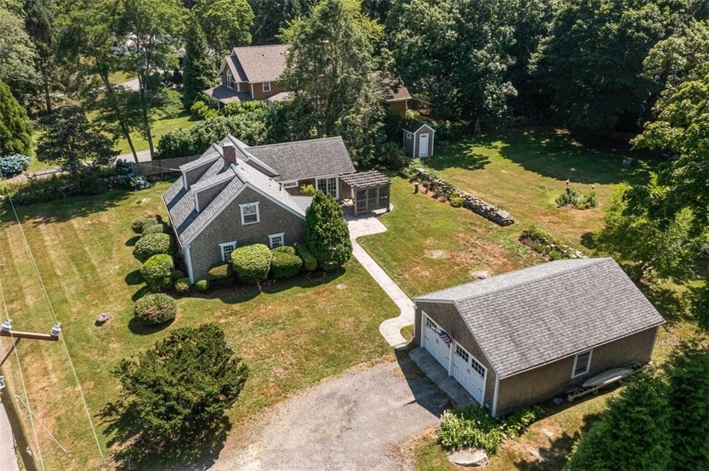 Single Family Residence at 1263 Drift Road, Westport, photo 3 of 41