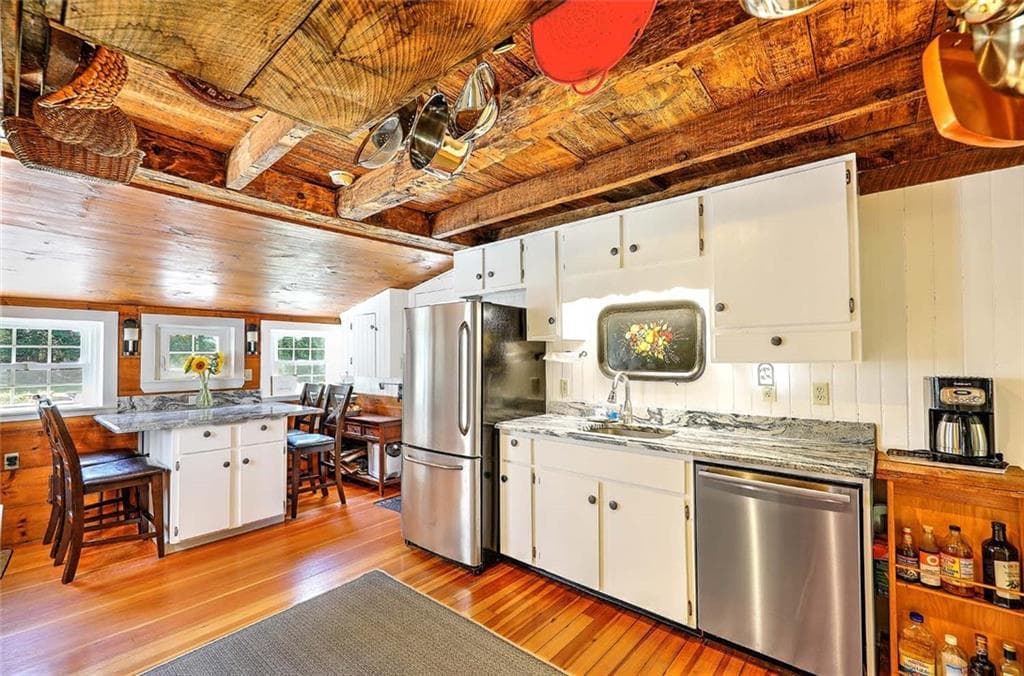 Single Family Residence at 1263 Drift Road, Westport, photo 11 of 41