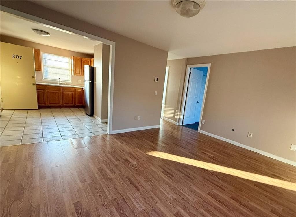 70 Carroll Avenue UNIT 307 photo 4