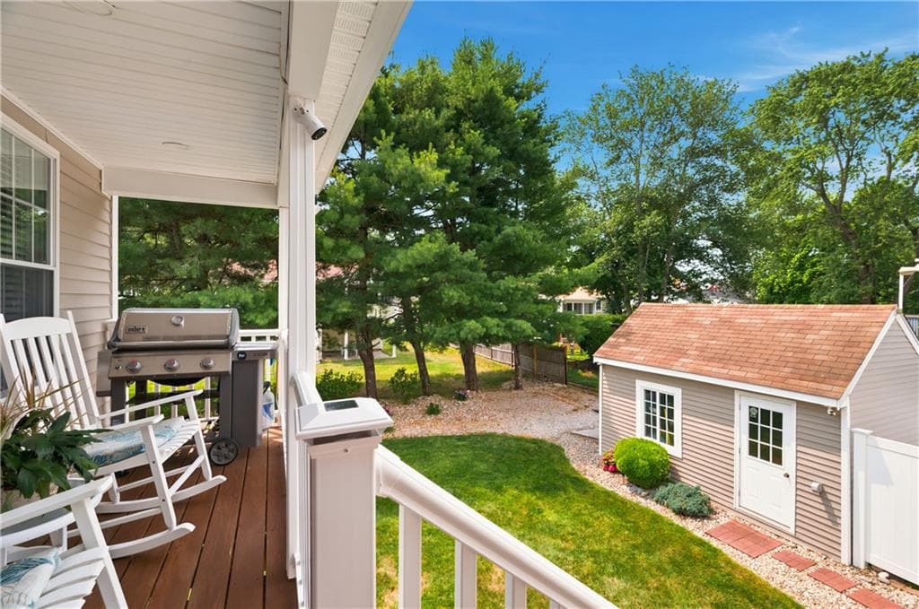 77 Capwell Avenue photo 6