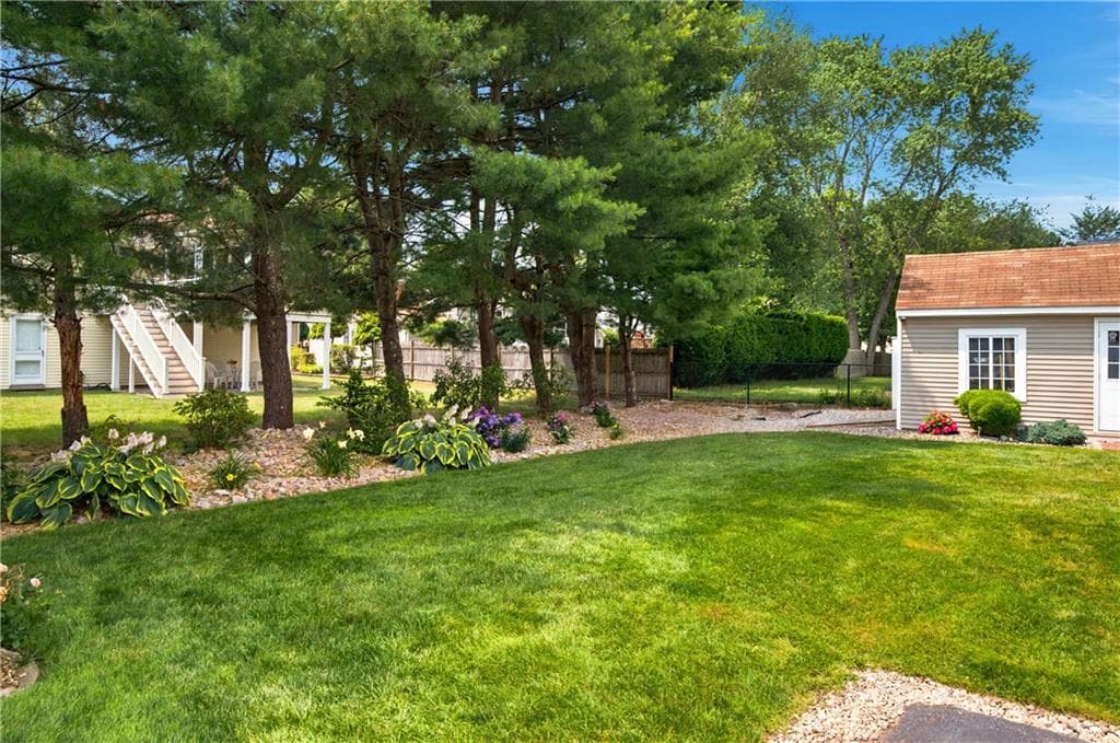 77 Capwell Avenue photo 7