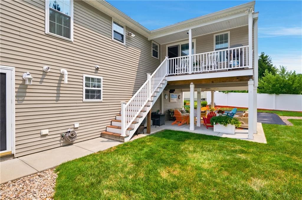 77 Capwell Avenue photo 5
