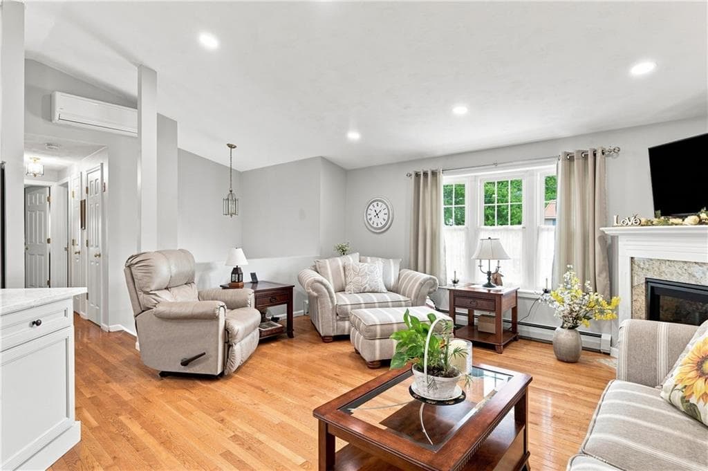 77 Capwell Avenue photo 14