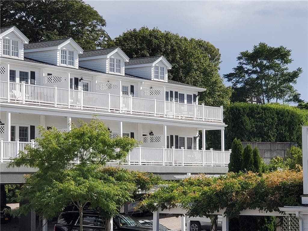 44 Bay Street UNIT B105/B205