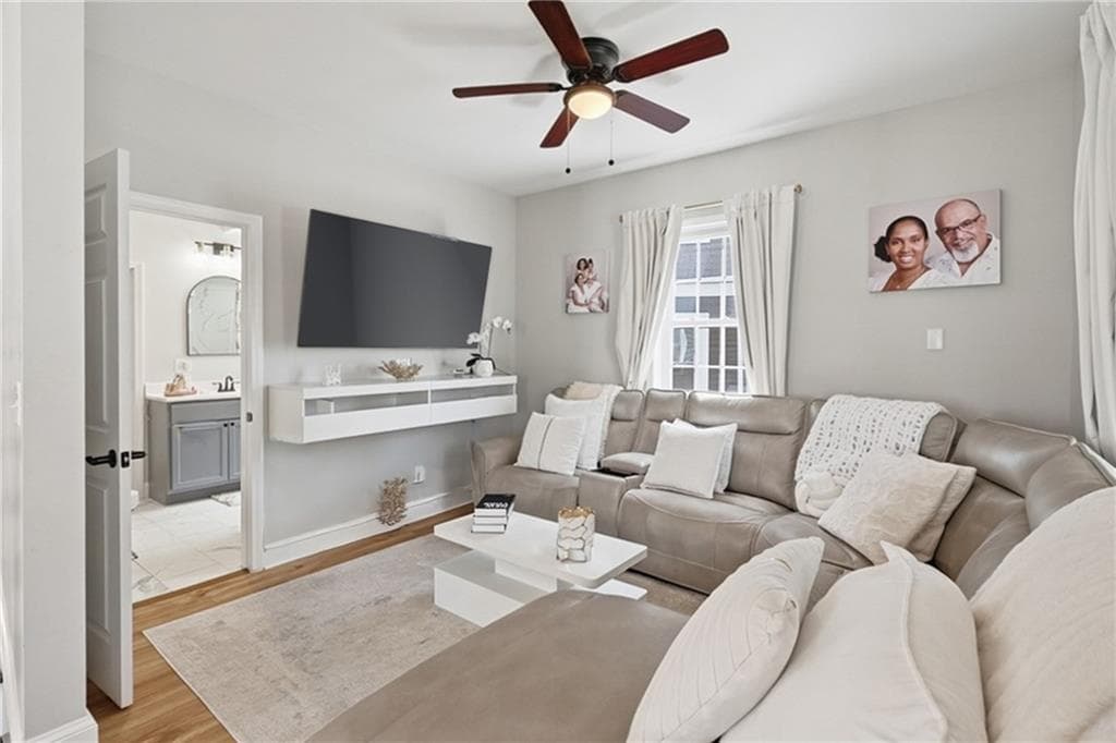 58 Willard Street photo 6