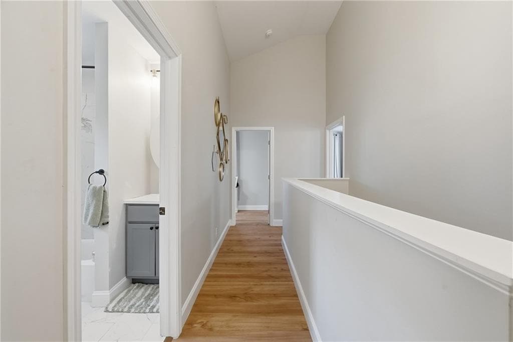 58 Willard Street photo 13