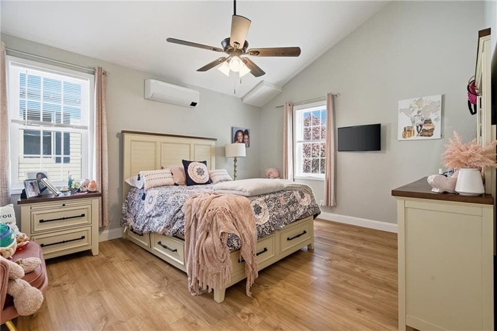 58 Willard Street photo 17