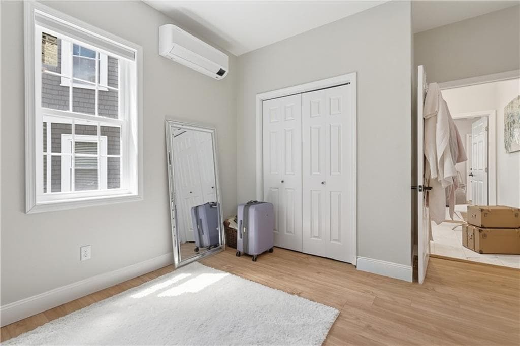 58 Willard Street photo 11