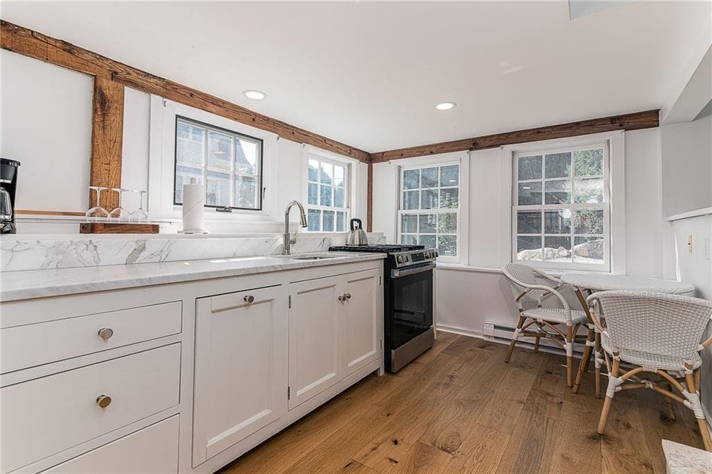 17 19 East Hills Road photo 36