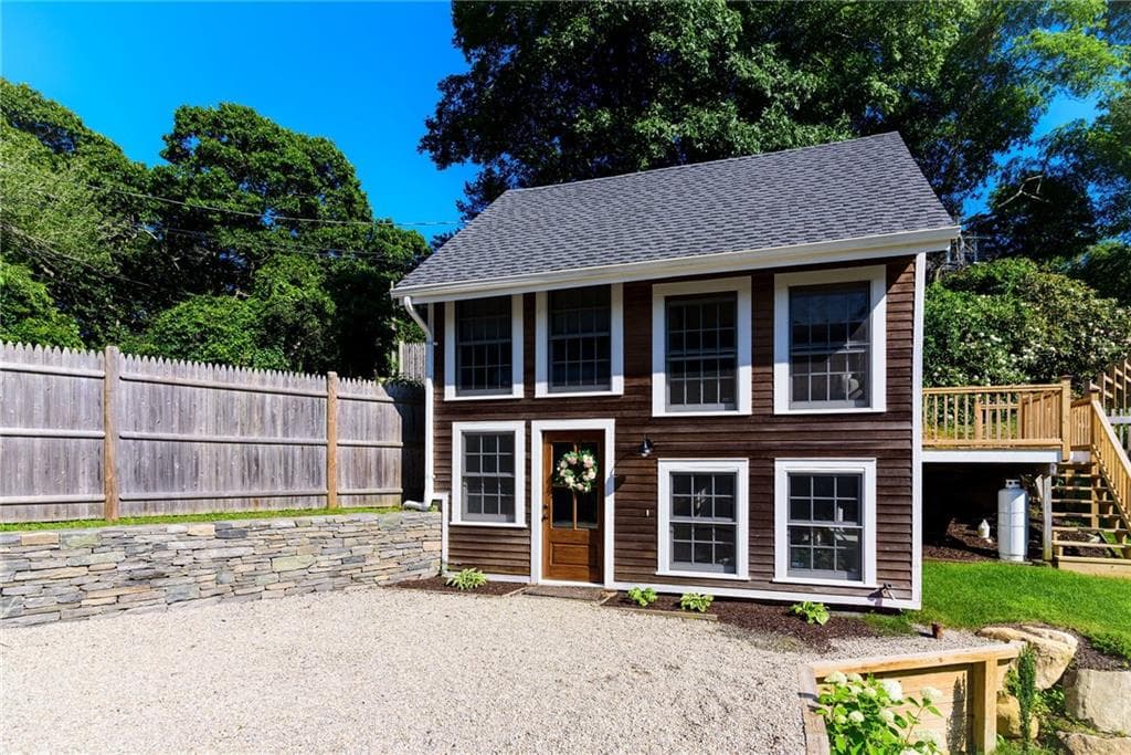 17 19 East Hills Road photo 33