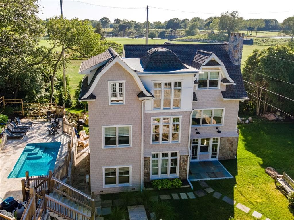 17 19 East Hills Road photo 45