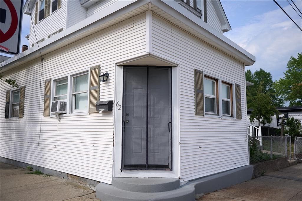 146 148 Pond Street photo 6