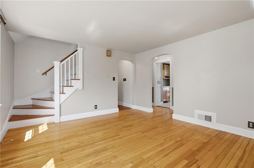 74 Macarthur Road photo 9