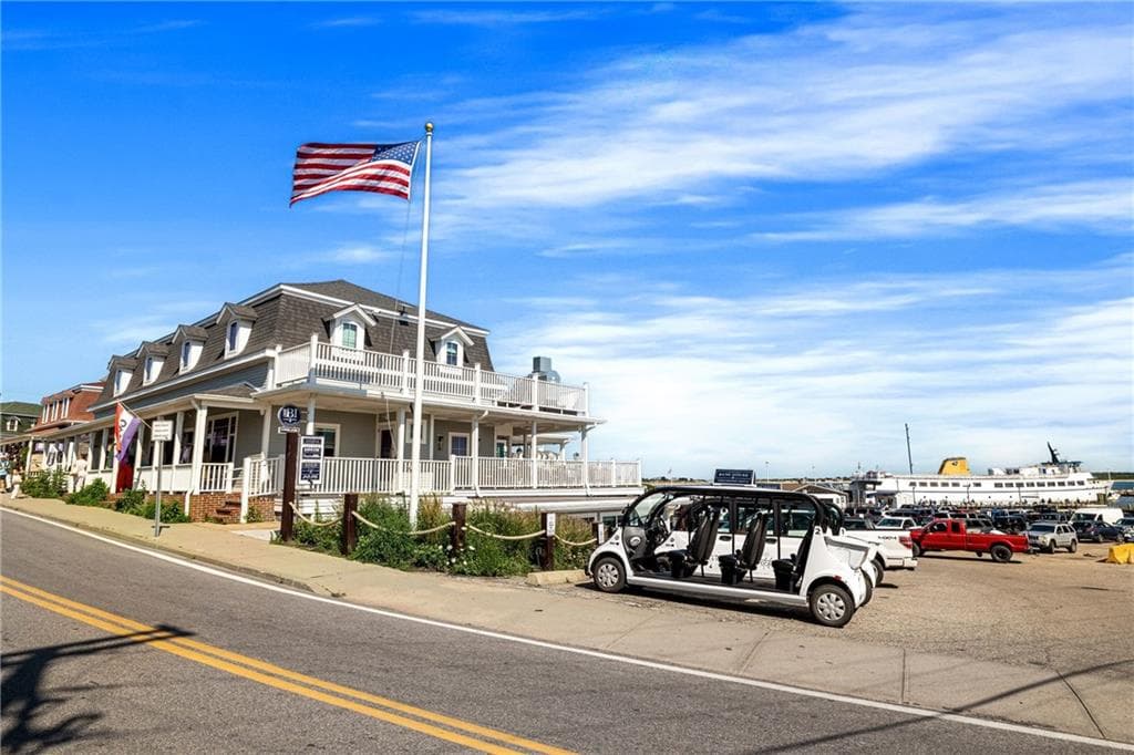 Commercial at 212 Water Street, Block Island, photo 6 of 48