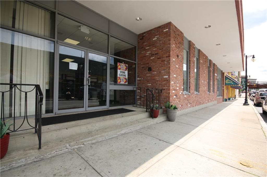 285 Main Street photo 7