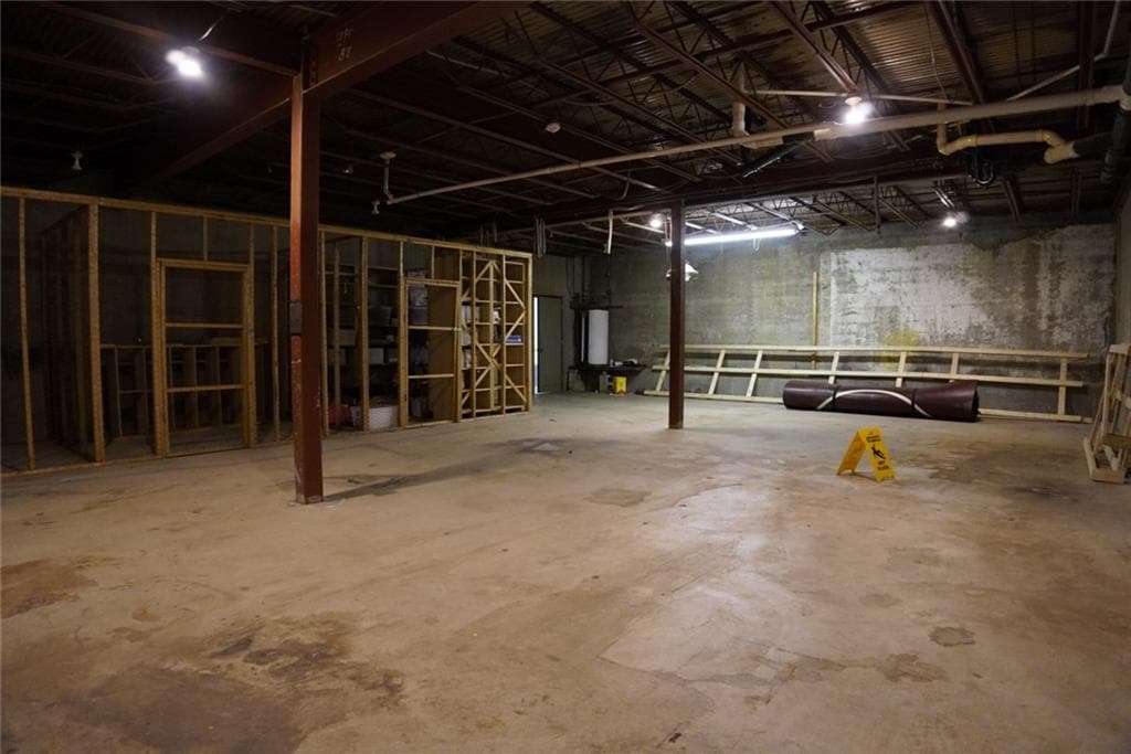 285 Main Street photo 3