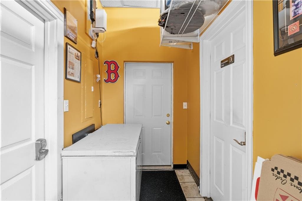 Multi Family at 620 Killingly Street, Johnston, photo 6 of 33