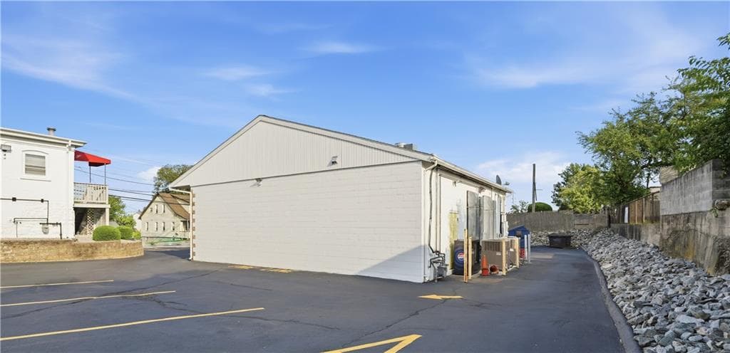 Multi Family at 620 Killingly Street, Johnston, photo 32 of 33