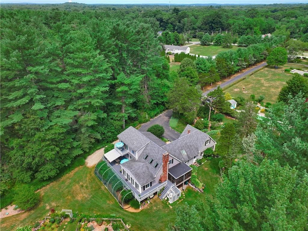 339 Tremont Street photo 3