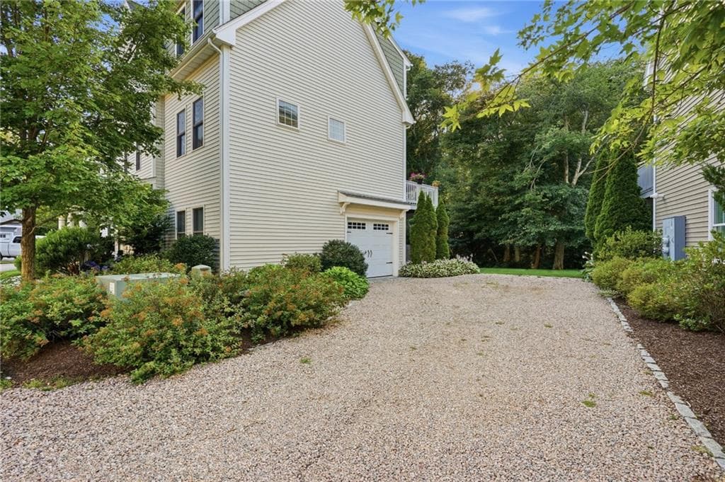 12 Park Avenue UNIT 8 photo 2
