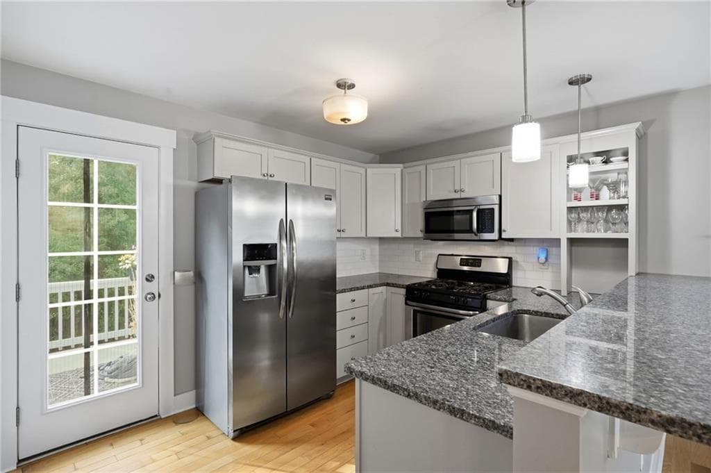 12 Park Avenue UNIT 8 photo 11