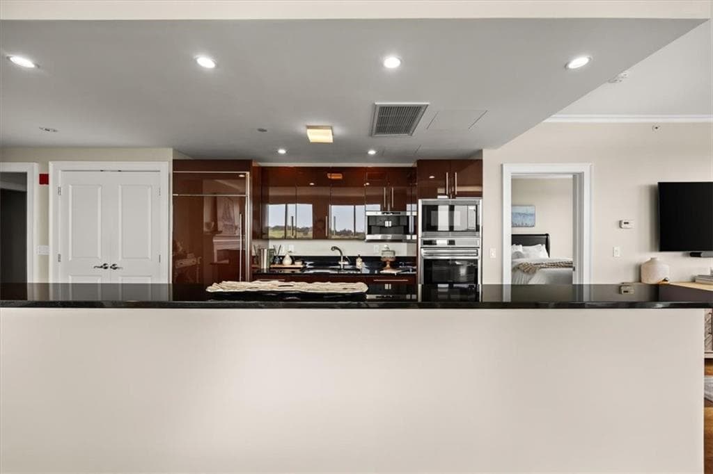 1 Tower Drive UNIT 1106 photo 6