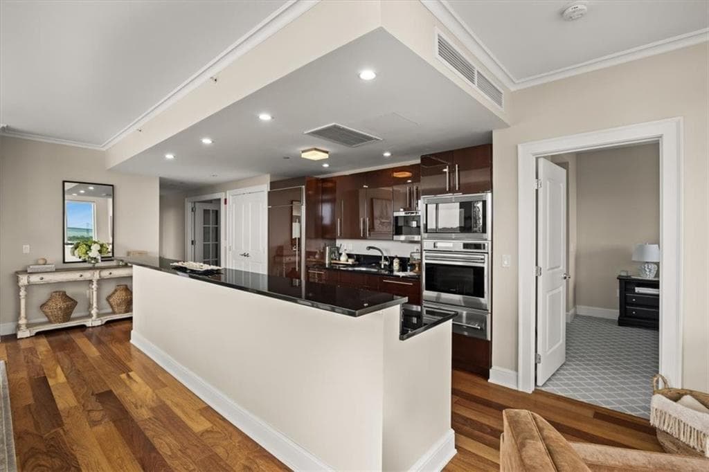 1 Tower Drive UNIT 1106 photo 8
