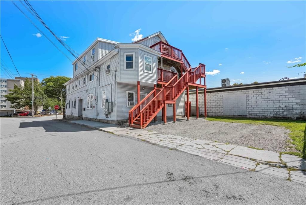 71 Roberts Street photo 45