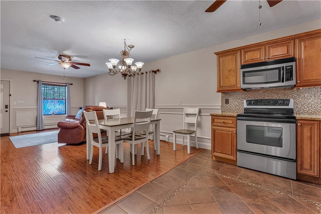 Condominium at 444 Woodward Road UNIT 2, North Providence, photo 5 of 29