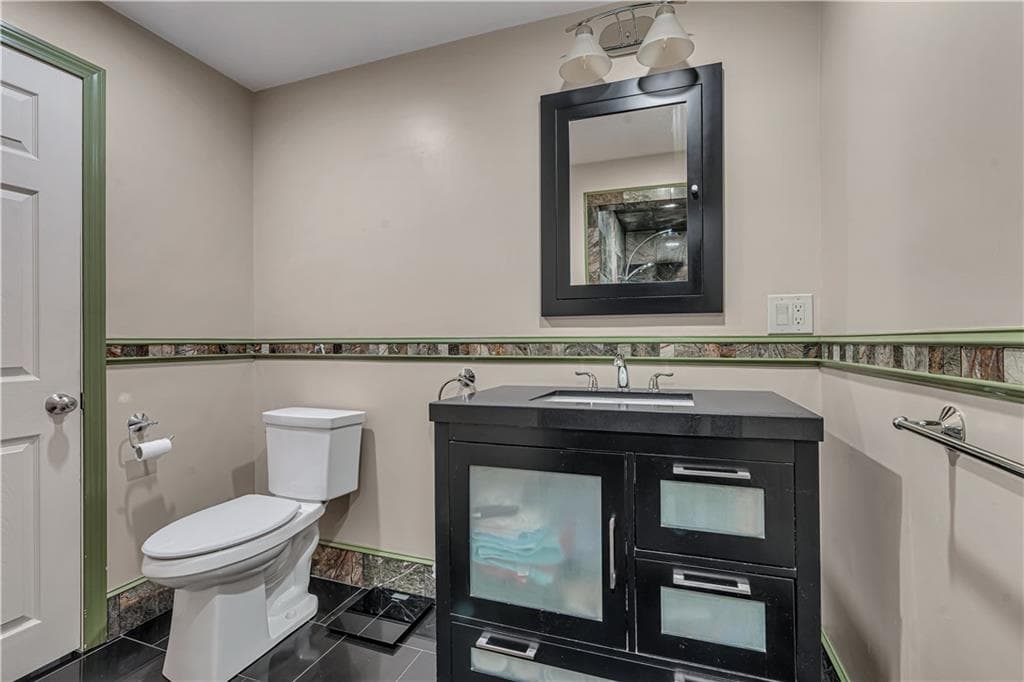 Condominium at 444 Woodward Road UNIT 2, North Providence, photo 10 of 29