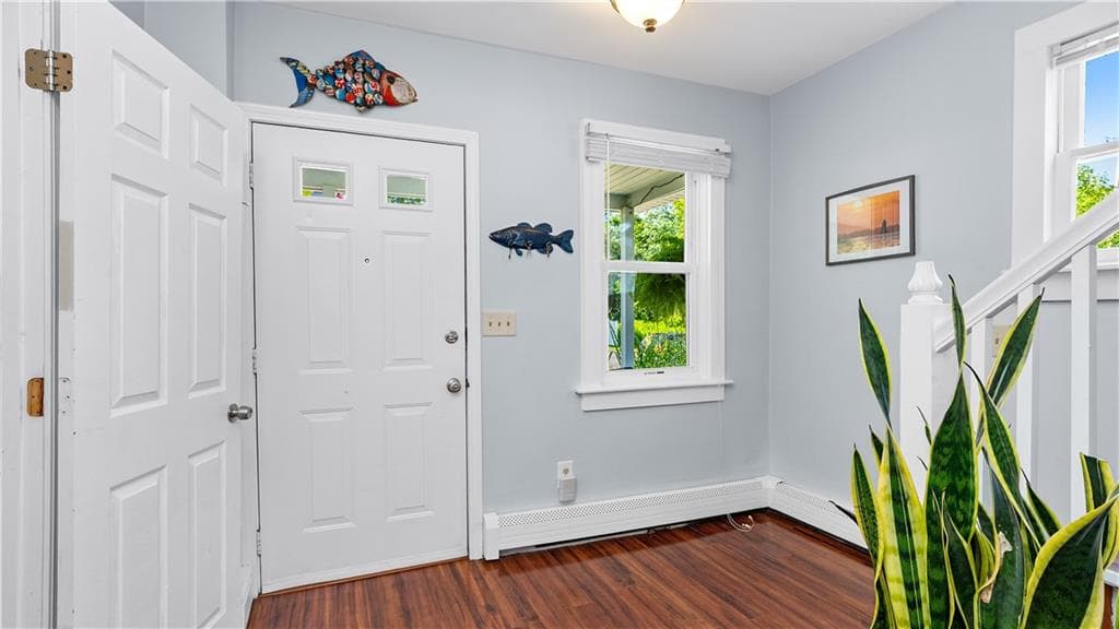 Single Family Residence at 344 Point Avenue, Warwick, photo 9 of 45