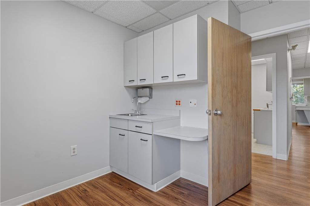 320 Phillips Street UNIT 201 photo 20
